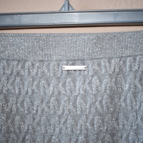$98 Michael Kors Women's Pearl Heather/Metallic Silver Logo SWEATER SKIRT Size L - Picture 6 of 6
